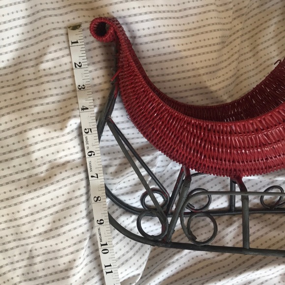 Red Wicker Holiday Sleigh - Picture 8 of 10